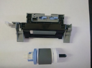 CE710-69007/CE710-67007 Набор замены ролика захвата и тормозной площадки кассеты (лоток 2) HP CLJ CP